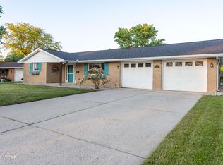 218 Fenway Dr, Lima, OH 45804