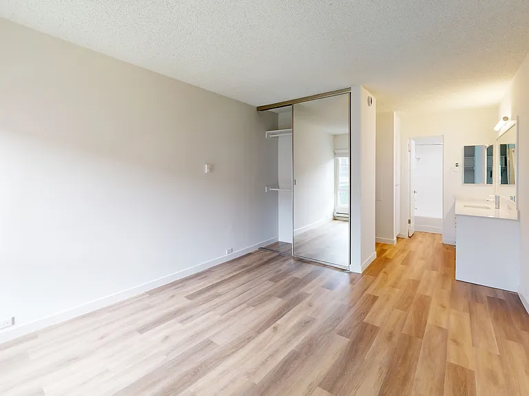 Eight 80 Newport Beach — Photo 144