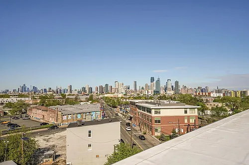 658 Grand St Photo 1