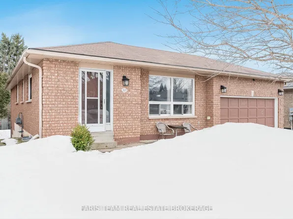 321 Park St, Orillia, ON L3V 7R6