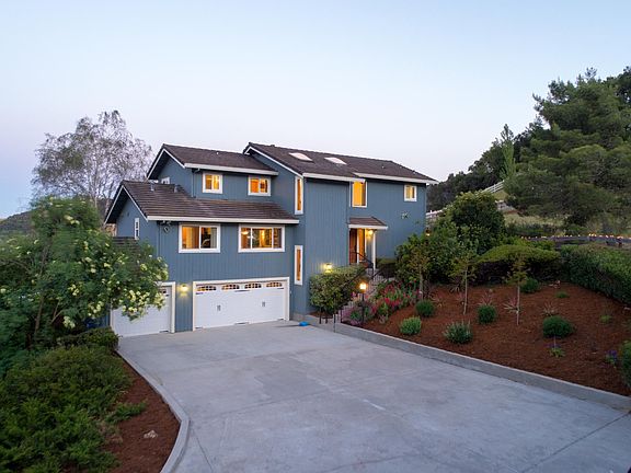 3rd image of 18645 Castle Lake Dr