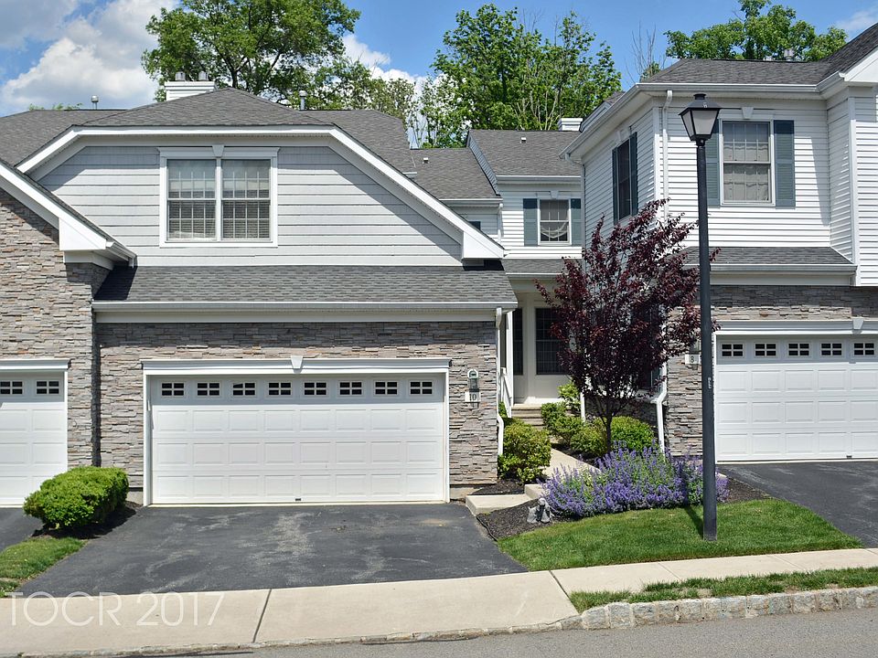 1st image of 10 Bovensiepen Ct