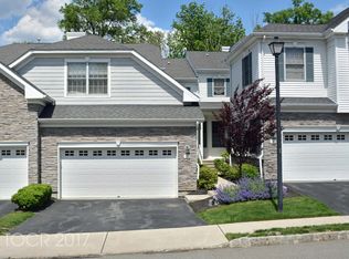 10 Bovensiepen Ct, Roseland, NJ