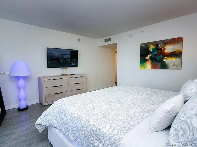 2600 E Hallandale Beach Blvd #T501 — Photo 17