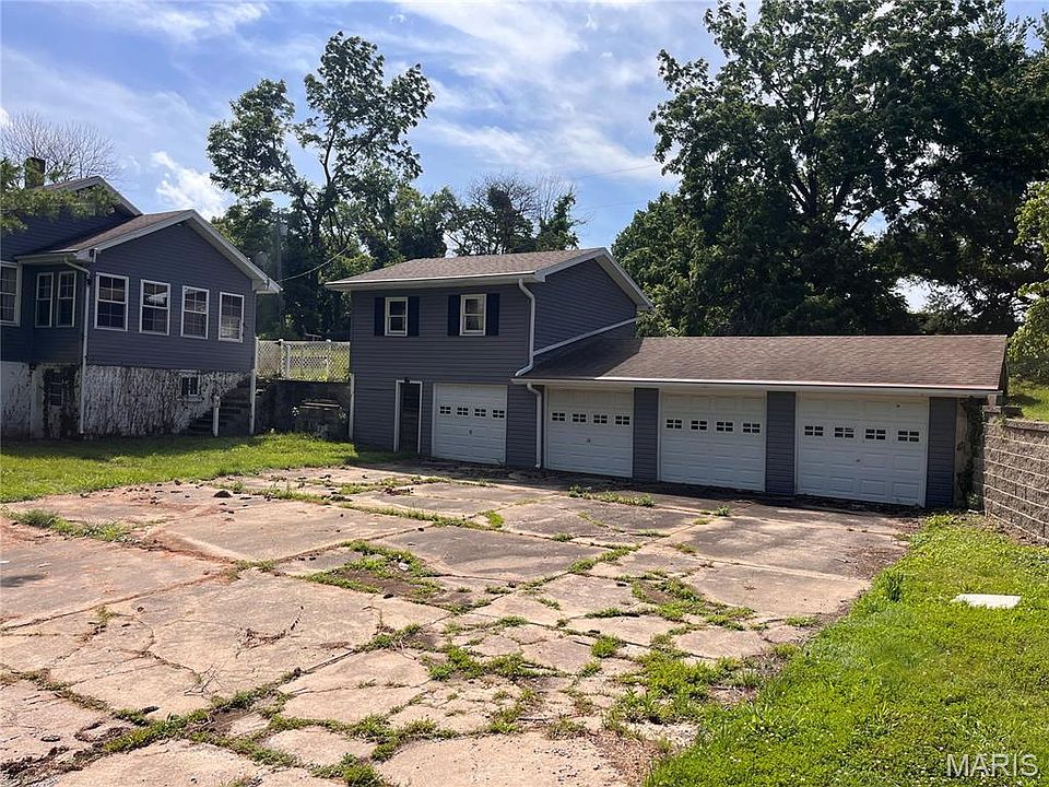 1st image of 407 Arnotti Ln