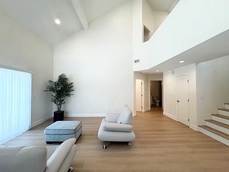 2737 Forest Park Ln — Photo 6