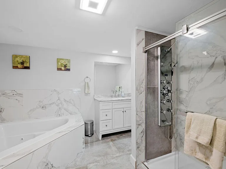 2624 Long Creek Dr — Photo 36