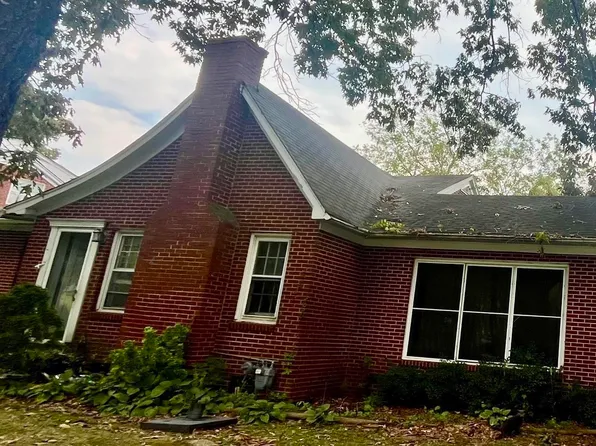 706 Washington Ave NW, Russellville, AL 35653