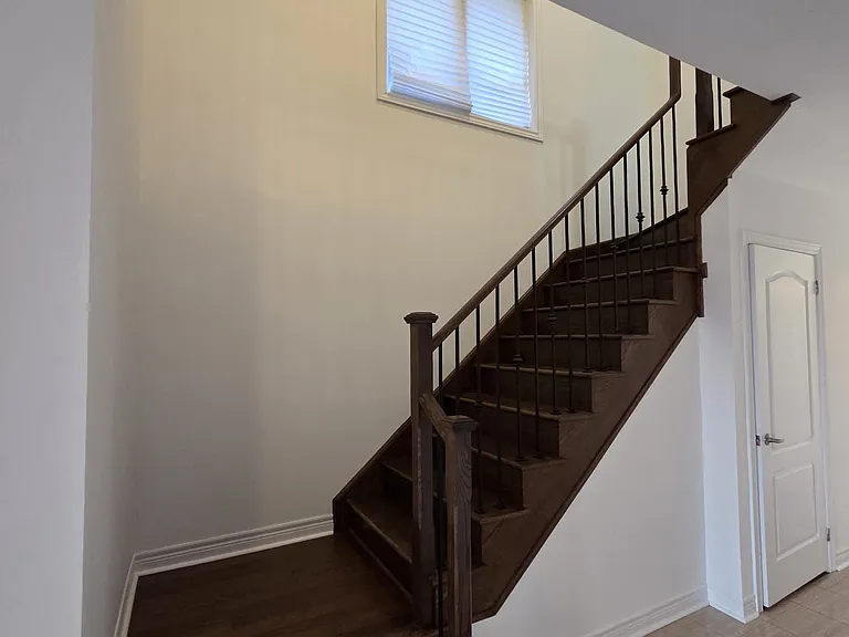 94 Cathedral Dr — Photo 8