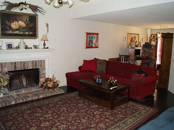 Two story family room...