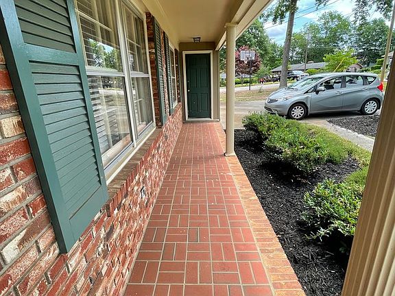 4th image of 5 Ramblewood Ln