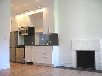 Rented by R New York