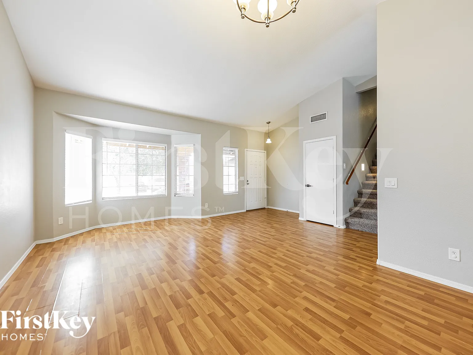 3 bed, 2.5 bath, 1832 sqft, $2,540 — Photo 3