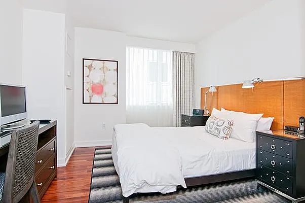 Sold by Domus Realty | media 18