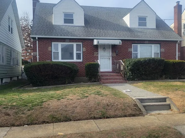 11924 203rd Street, Saint Albans, NY 11412