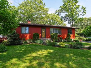 135 McGaw Ave, Lake Grove, NY 11755