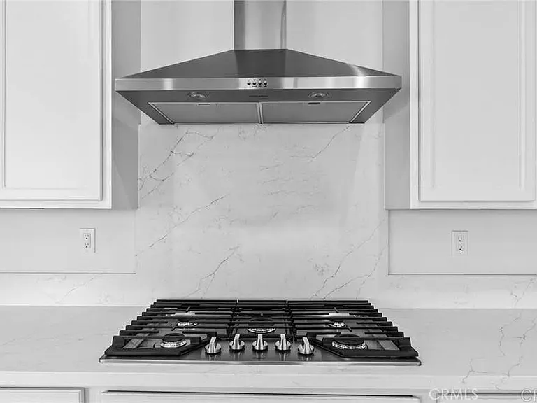 34036 Burcham Ln — Photo 6