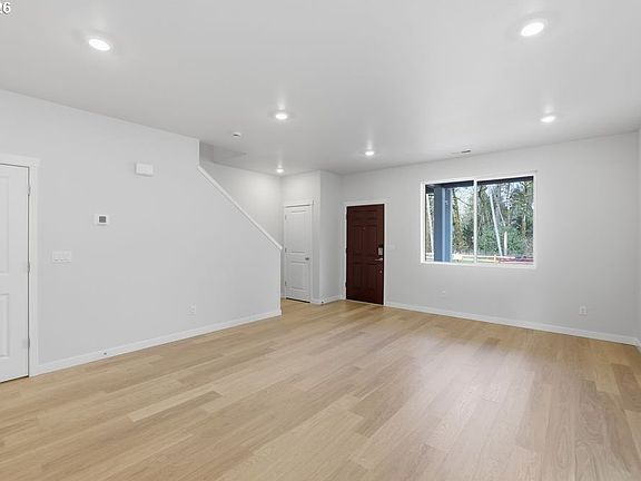 5th image of 417 SW 31st St