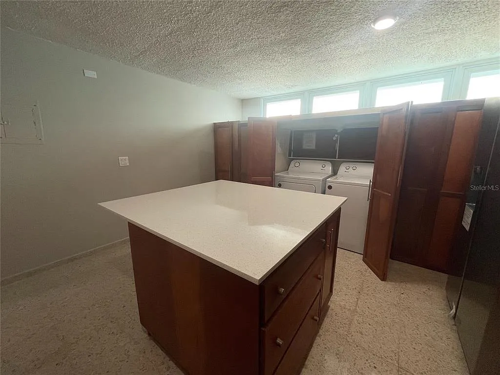 5 bed, 3.0 bath, 2178 sqft, $1,850 — Photo 4
