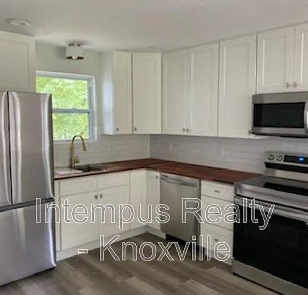 1320 Chestnut St — Photo 11