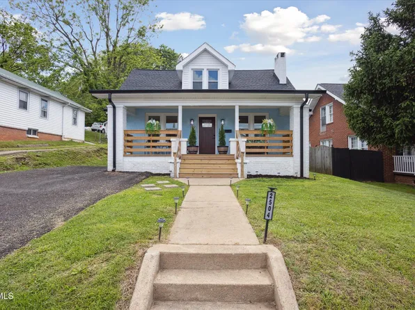 2504 Fort Henry Dr, Kingsport, TN 37664