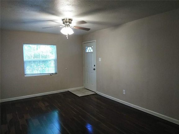 3rd image of 2149 Stovall Dr