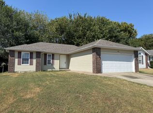 1065 S Missouri Ave, Springfield, MO 65807