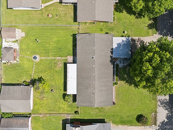 2nd image of 1503 N Creek St