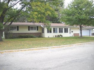 401 Park St, Lacon, IL 61540