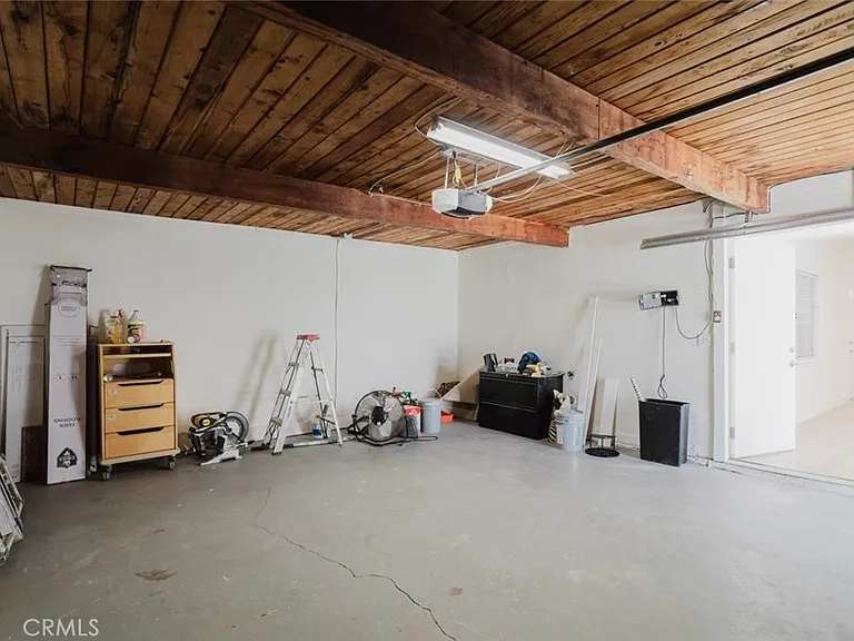 16404 Donmetz St — Photo 24