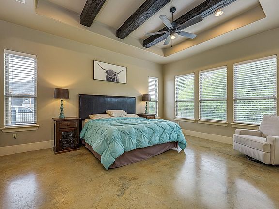 3rd image of 212 Golden Eagle Way