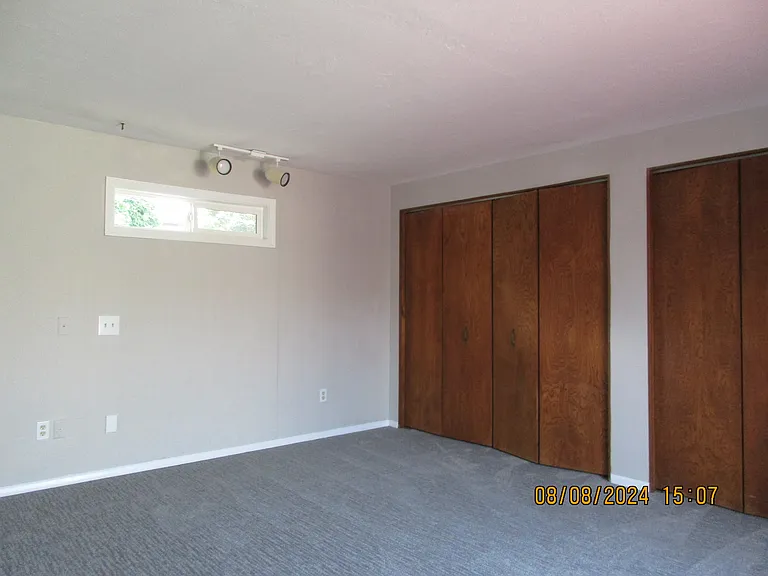 2238 Prospect Ave — Photo 11