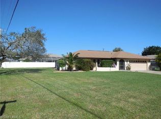 903 SE 19th Ln, Cape Coral, FL 33990