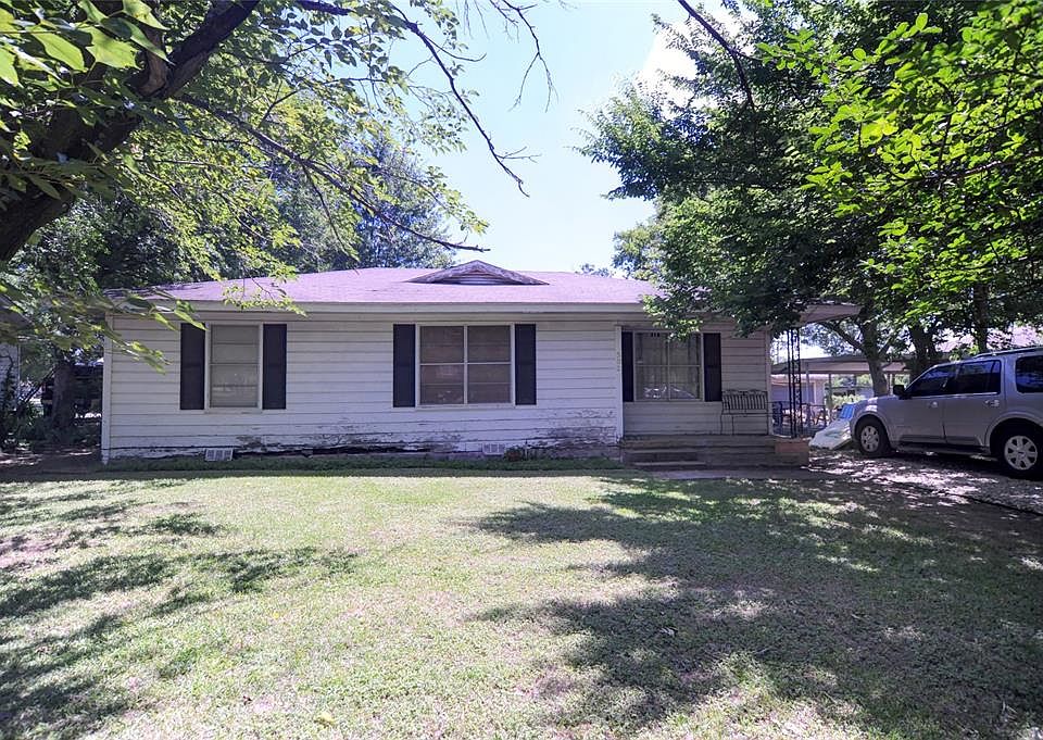 1st image of 502 S Pecan St