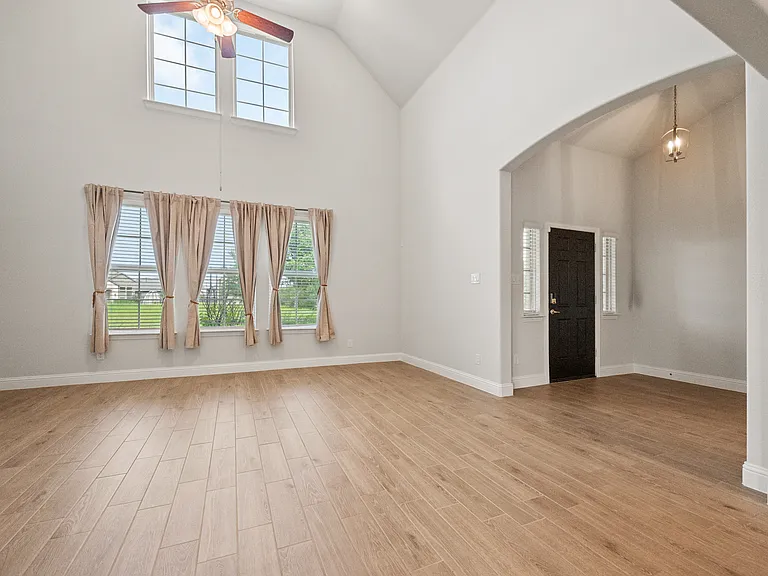 1716 Elise Ln — Photo 15