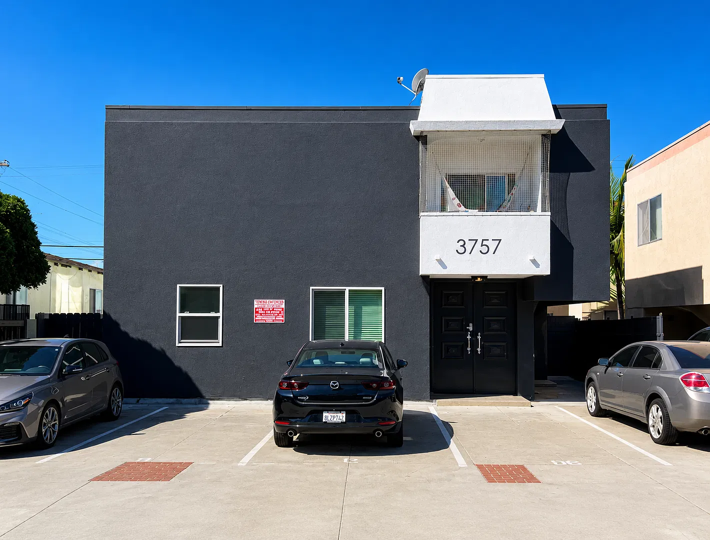 3757 Veteran Ave — Photo 2