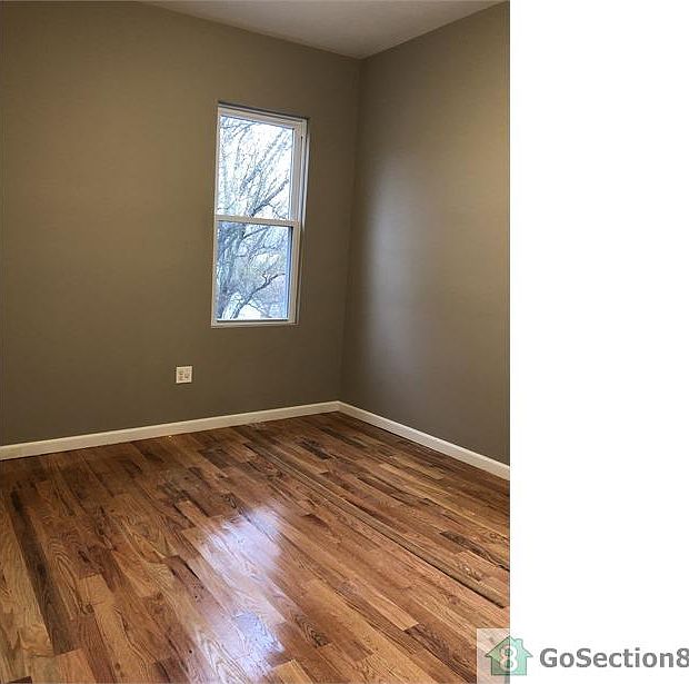 2nd image of 17 Orinoco Pl APT 1