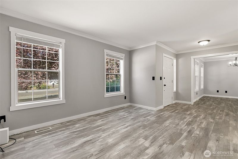 5th image of 8208 243rd Street Ct E