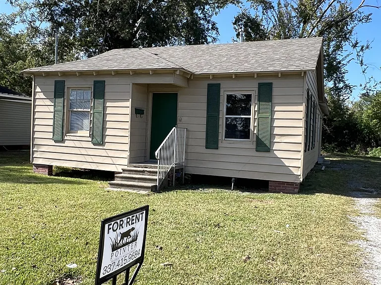 2408 Stanton St — Photo 1