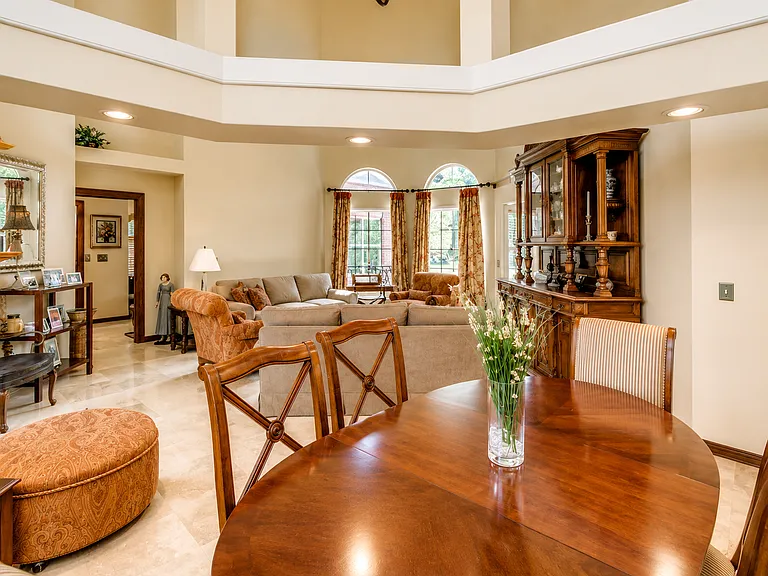 13600 Lake Shore Dr — Photo 11