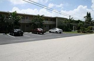 1st image of 912 Pine Dr APT 104