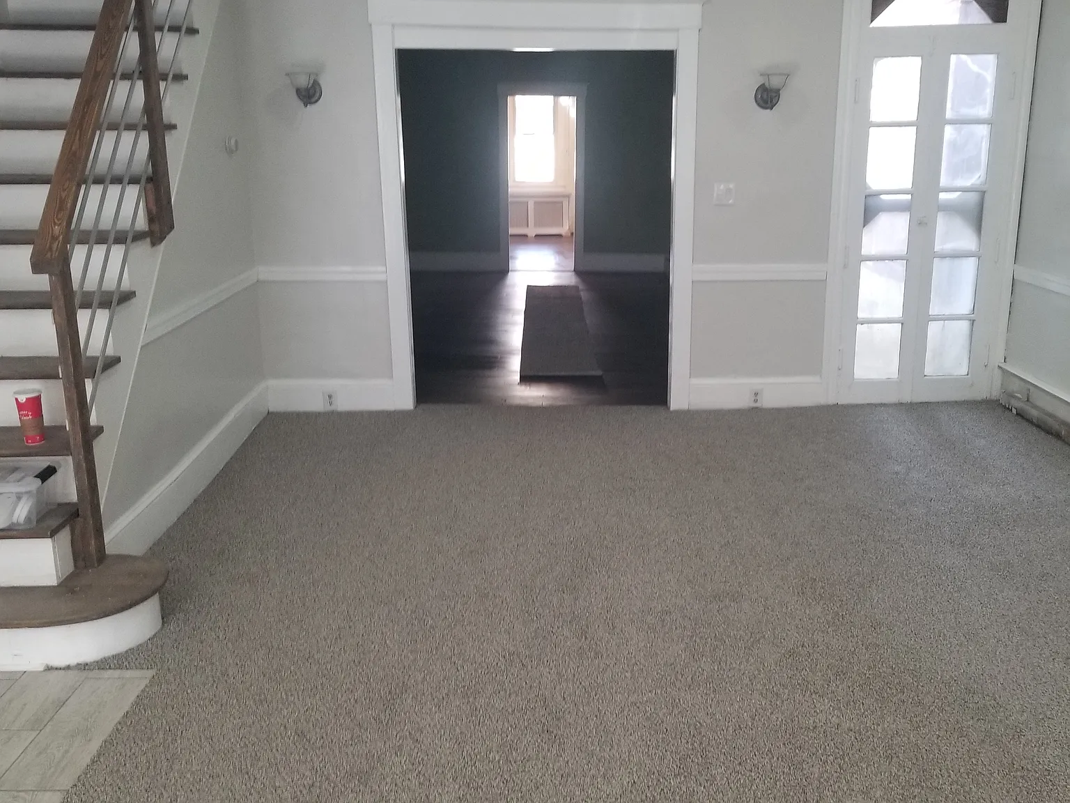 4 bed, 1.5 bath, 2364 sqft, $1,275 — Photo 2