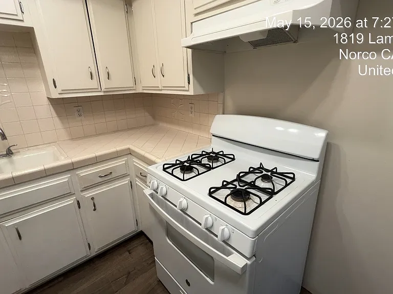 1819 Lampton Ln — Photo 9