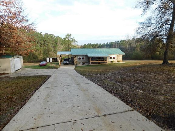 3rd image of 221 County Road 349