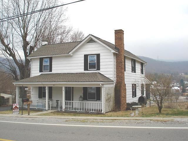 1st image of 481 1st St
