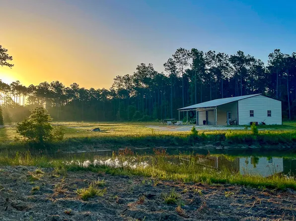 1515 Seven Mile Rd, Mc Clellanville, SC 29458