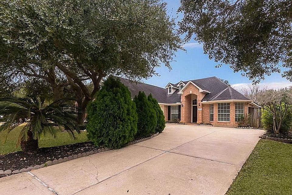 1st image of 5519 Island Breeze Dr