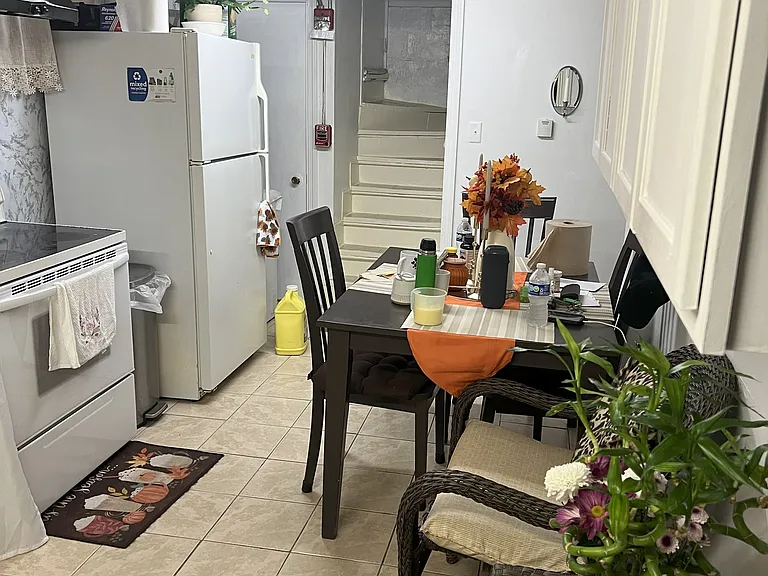 1445 Broad St — Photo 3