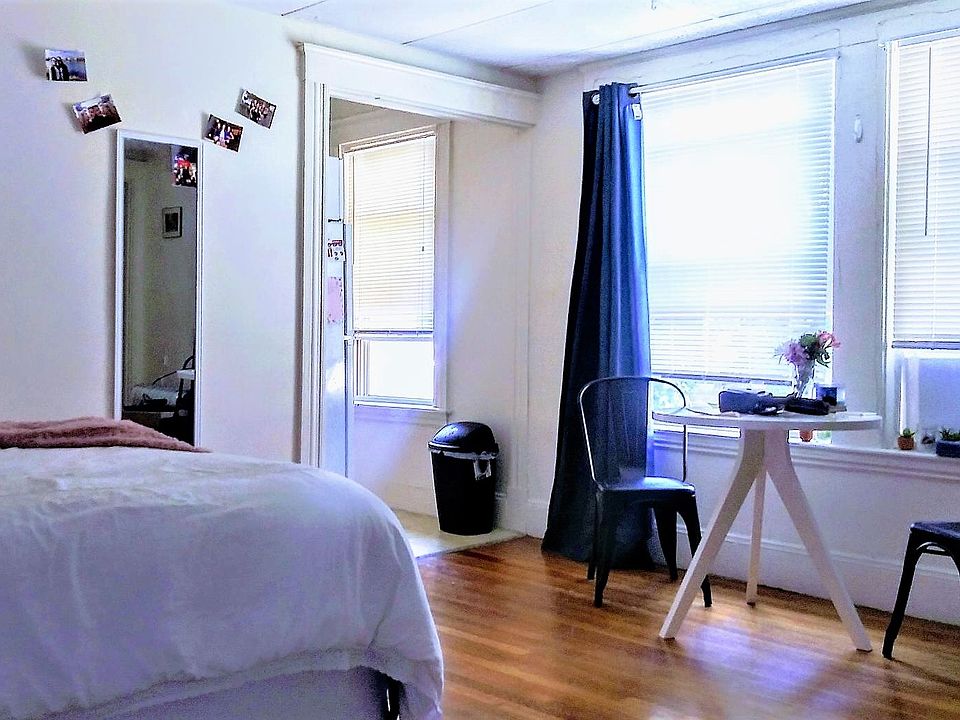 2nd image of 618-620 Main St #19