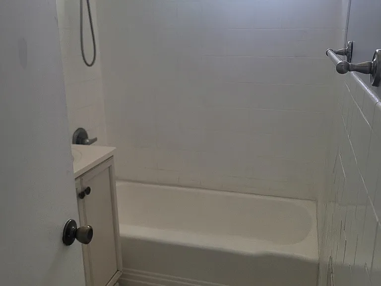8431 San Carlos Ave #B — Photo 7